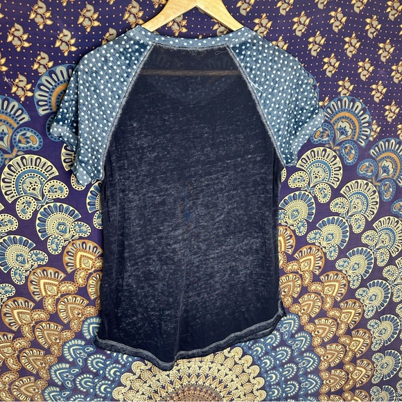 🦋5/20$🦋 navy blue t-shirt - Picture 6 of 8